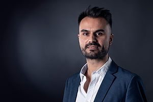 Portraitbild von Dr. Rodriguez